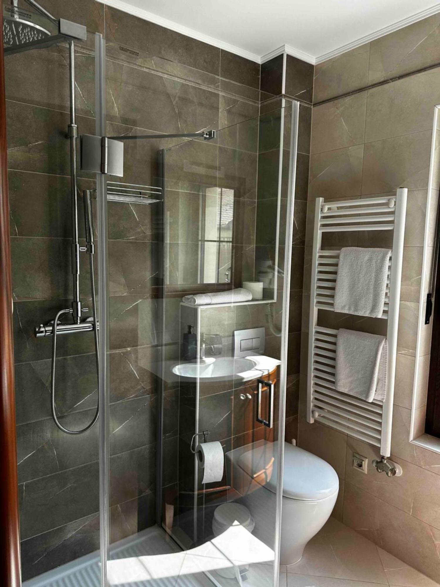 Szent Gyoergy Villa Apartmanhaz Hévíz Buitenkant foto